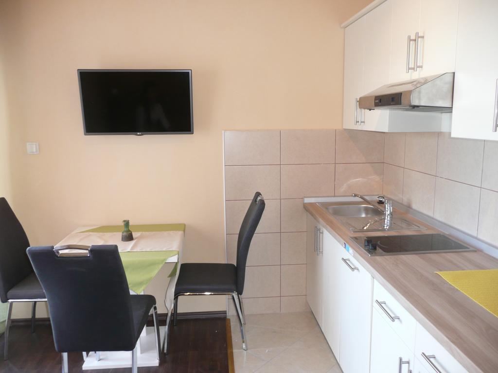 Guesthouse Mira راب المظهر الخارجي الصورة