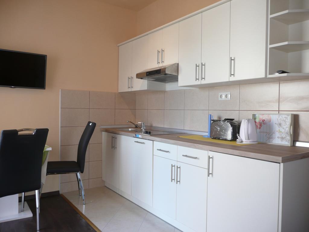 Guesthouse Mira راب المظهر الخارجي الصورة